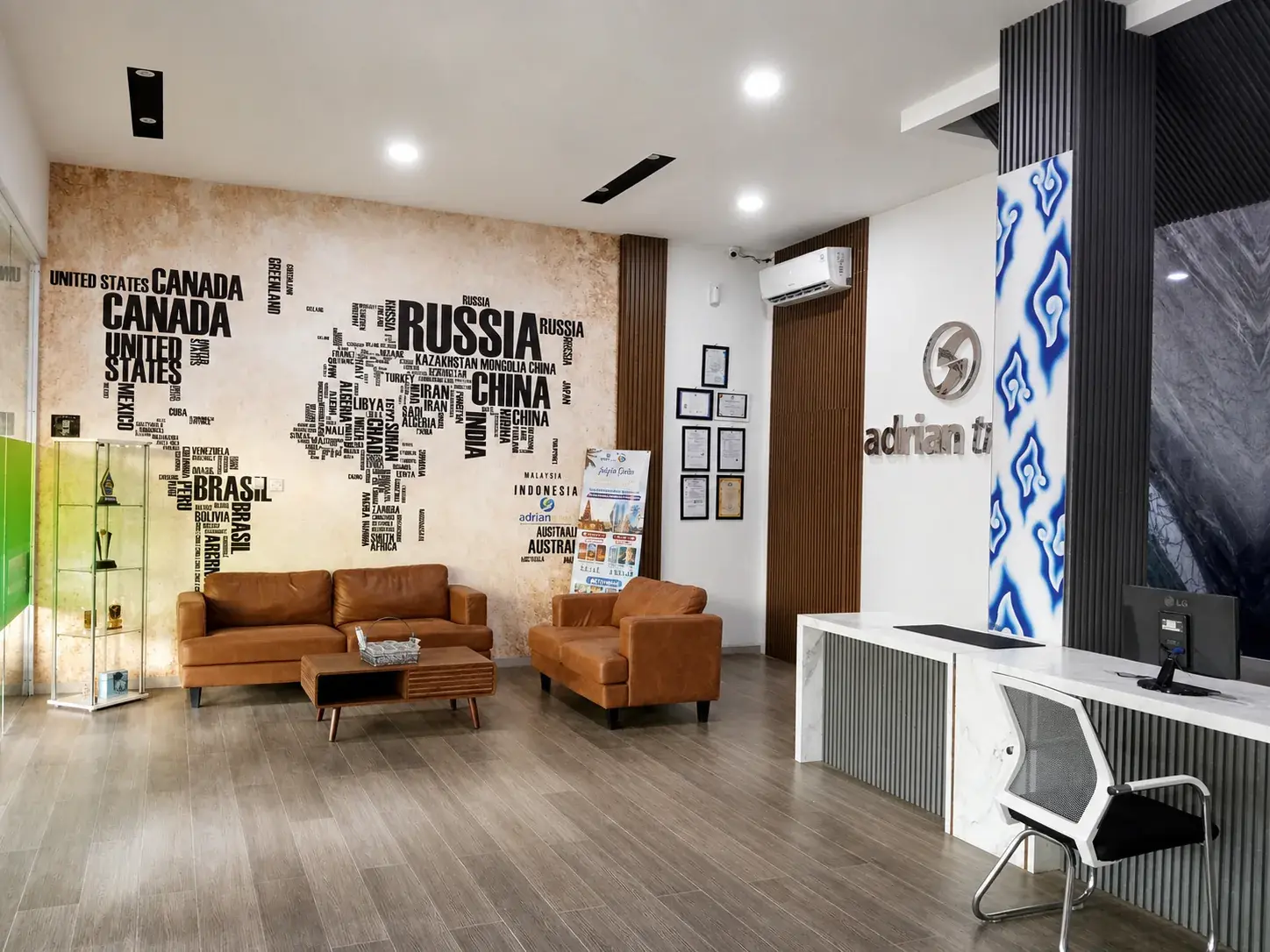 Lobby kantor PT Adrian Trans Indonesia