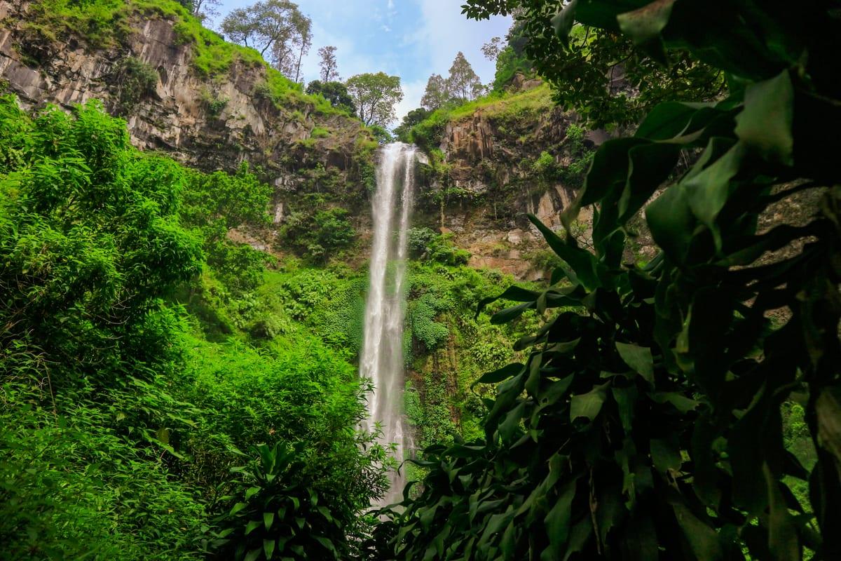 Keindahan alam Air Terjun Coban Rondo dan Kota Wisata Batu